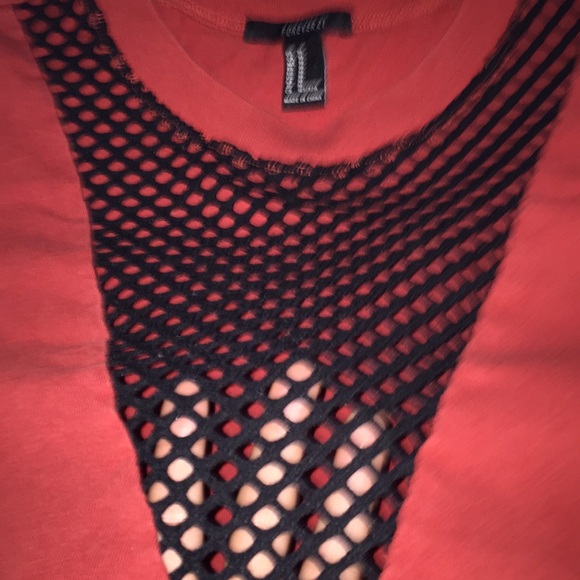 red mesh crop top - Picture 3 of 4